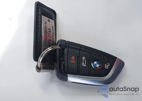 2021 BMW X1 xDrive28I из США, поврежденный, VIN WBXJG9C03M5U13154